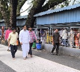 TTD Chairman BR Naidu inspects que lines in Tirumala