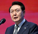 arrest warrant issued for south korean president