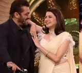 Salman Khan sung love song in my ear says Bhagyashree