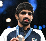 'Colour has started fading..': Wrestler Aman to complain to IOC over 'defective' Olympic medal