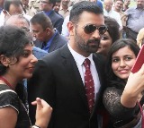 MS Dhoni Shares How He Handles Female Fans with Sakshi by His Side