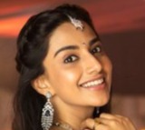 Meenakshi Chaudary Special