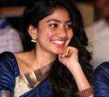 Sai Pallavi Reaction On Fans Selfies