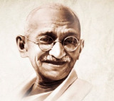 PM Modi leads nation in paying tributes to Mahatma Gandhi