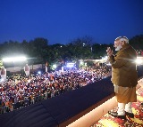 PM Modi Halts Speech in Delhi to Ensure BJP Worker’s Well-being
