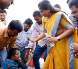 Home Minister Anitha Displays Humanity