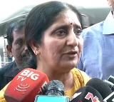 Pankajasri Meets Vallabhaneni Vamsi in Jail, Alleges Threat to His Life