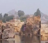 Doctor on trip with friends died in river