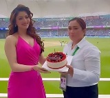 Urvashi Rautela Celebrates Birthday During Pakistan Vs India Match