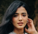 Career Path Lagging For Young Heroines