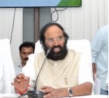 Uttam Kumar Reddy fires at KCR family for not participate in Survey