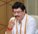Maharashtra minister Dhananjay resigns