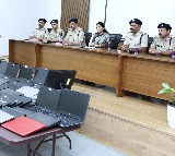 Cyber fraud racket busted at Hyderabad, 63 working at fake call centre held