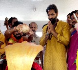 Manchu Vishnu offers prayers at Lord Siva Temple in Kannappa native village