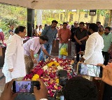 Yandamuri Krishna Vamsi Pay Tribute at Alluris Samadhi