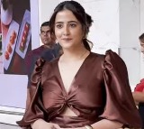 Nupur Sanon shines at the LFW for Magnum in a Label-Nobo design