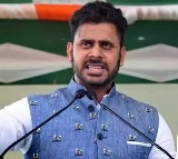 Manoj Tiwary Criticizes Dhonis Batting Order in IPL 2025