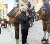 Anupam Kher shares his hilarious singing encounter with a street performer in Munich
