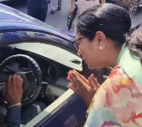 Delhi CM Rekha Guptas Appeal for Road Safety