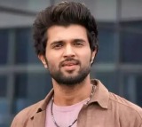 Bollywood Journalist Labels Vijay Deverakonda as a Tier-2 Hero