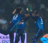 PSL 2025 Ubaid Shah Hits Wicketkeeper Usman Khan During Celebration