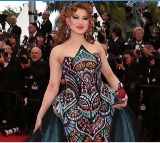 Urvashi Rautelas Cannes Look Compared to Aishwarya Rai