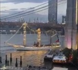 Mexican Navy sailboat crashes into Brooklyn Bridge