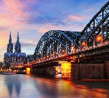 Cologne Germany Thousands Evacuated After World War 2 Bombs Found