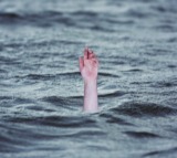 Seven pilgrims drown in Dwarka; one dead, six rescued