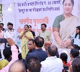 Delhi CM flays AAP, Congress for 'fooling' slum dwellers for years