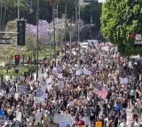Protesters clash with National Guard troops in Los Angeles
