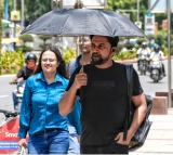 Delhi swelters under scorching heat, IMD issues orange alert