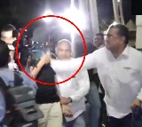 Passenger slaps Raja Raghuvanshi murder suspect video