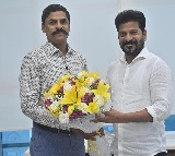  కొత్తగా సీఎం సీపీఆర్వో గా నియమితులైన సందర్భంగా ముఖ్యమంత్రి రేవంత్ రెడ్డి గారిని మర్యాదపూర్వకంగా కలిసిన గుర్రం మల్సూర్
