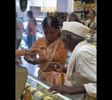 Nivrutti Shinde and Shantabais heartwarming love story in Maharashtra
