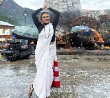 Amruta Khanvilkar visits Kedarnath Temple to celebrate International Yoga Day