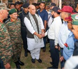 Defence Minister Rajnath Singh leads IDY celebrations at Northern Command HQs in J&K