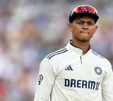 Yashasvi Jaiswal Drops Four Catches Angering Siraj
