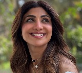 Shilpa Shetty celebrates 18 years of ‘Apne’ with Dharmendra and Sunny Deol