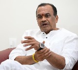 Komatireddy Venkat Reddy Says KTR Harish Rao Not His Level