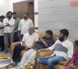 Kodali Nani and Perni Nani visits Vallabhaneni Vamsi
