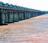 Dhavaleswaram Godavari barrage all gates opened due to heavy floods