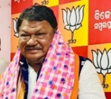 Union Minister Jual Oram announces retirement from electoral politics