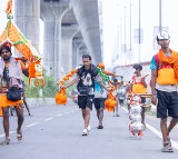 Hindu Raksha Dal Protest at KFC Ghaziabad over Non Veg Sales during Kanwar Yatra