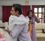 KTR Birthday KCR Blessings with Padabhishekam Video