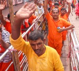 3rd Sawan Somwar: Massive turnout of devotees at Kashi Vishwanath and other Lord Shiva temples