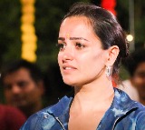Anita Hassanandani breaks down in tears on the first night in the village on ‘Chhoriyan Chali Gaon’