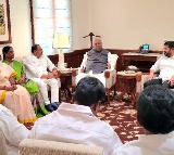 T'gana CM Revanth Reddy meets Rahul Gandhi, Mallikarjun Kharge