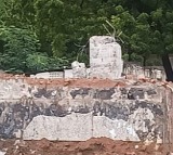 Devineni Avinash slams YSR statue removal in Nandigama