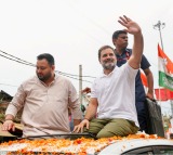 Massive crowd welcomes Rahul Gandhi as 'Voter Adhikar Yatra' kicks off in Bihar